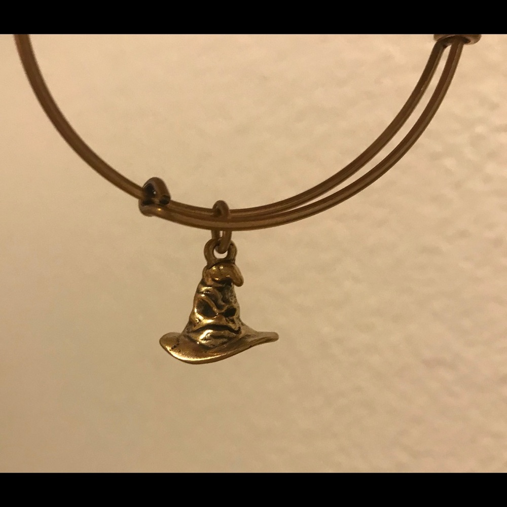 New Alex &Ani Harry Potter Sorting Hat  Bracelet .